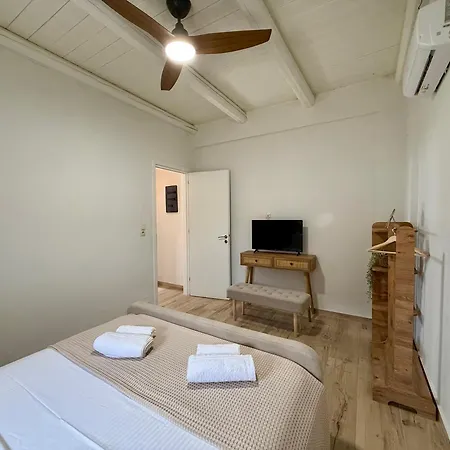 Aristea Seaside Retreat With Private Pool בית נופש *