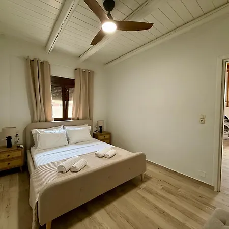 펜션 Aristea Seaside Retreat With Private Pool